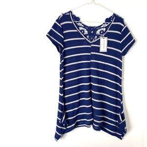 No Comment NY LA Blue White Waffle Knit Crochet Oversized V-Neck Top NWT